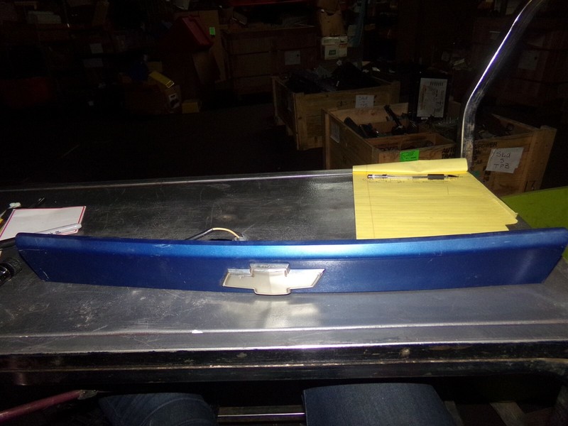 05 Chevy Aveo LS T-200 96543070 Tailgate Trim Handle*FREE SHIPPING*