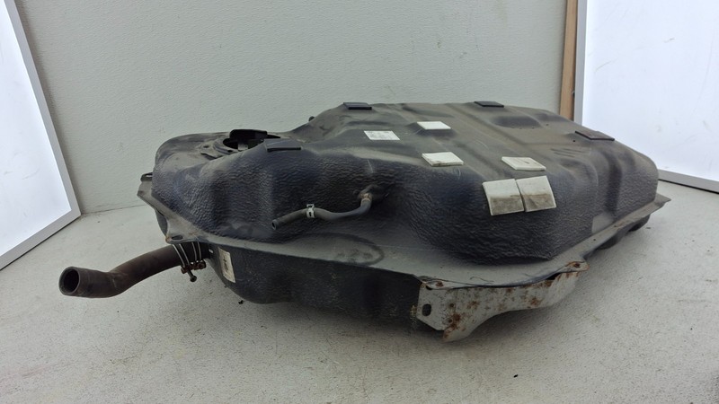 2017 - 2021 MAZDA CX-5 2.5L FWD FUEL GAS TANK RESERVOIR & SHIELD OEM