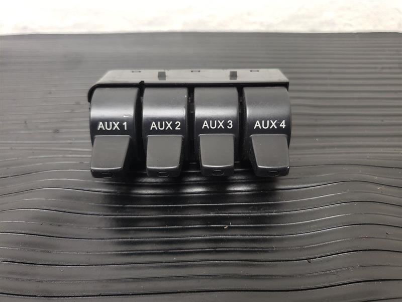 08-10 Ford F350SD Dash AUX Switch OEM 7C3Z-13D730-AA