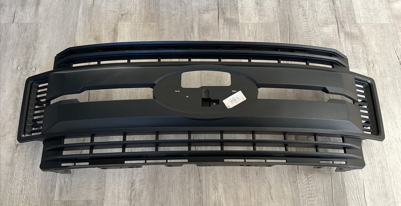 HC3B8A164ALW 2017 - 2020 Ford F250 F250 Grille W/O Park Assist Black Super Duty
