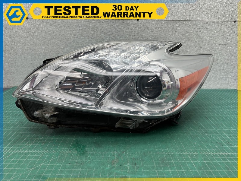 12-15 Toyota Prius FRONT LEFT DRIVER SIDE HEADLIGHT LAMP OEM