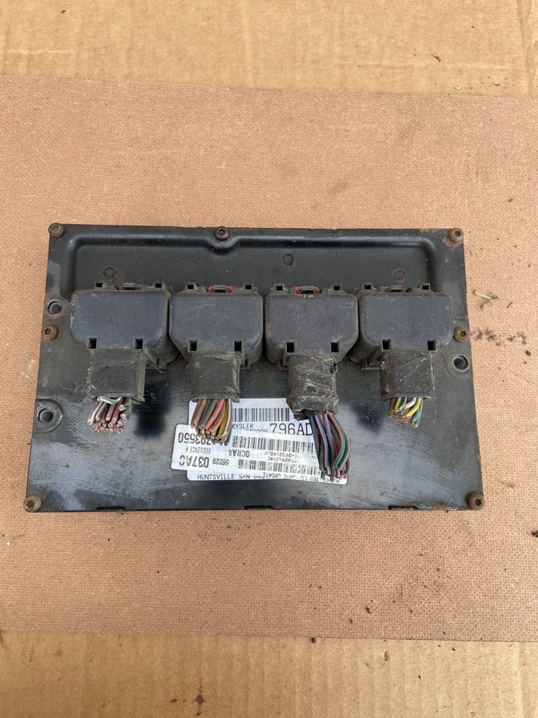 2004 Dodge Dakota 4.7LEngine Computer Module ECM ECU Unit OEM AD2897 DW