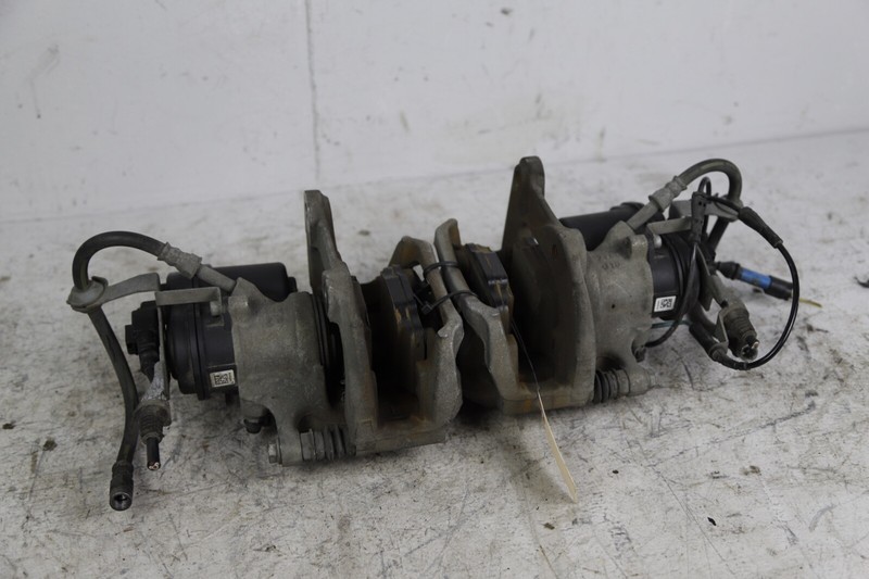 18-21 BMW G11 G12 740 750 Rear Left & Right Brake Calipers SET OEM