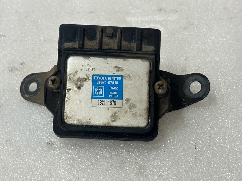 01 02 03 04 TOYOTA TACOMA 3.4L COIL IGNITOR MODULE 5VZFE 89621-07010 118K