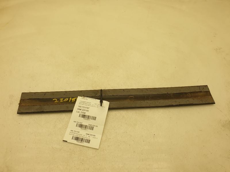1997 TOYOTA T100 SR5 3.4L DRIVER SIDE REAR QUARTER PANEL MOULDING