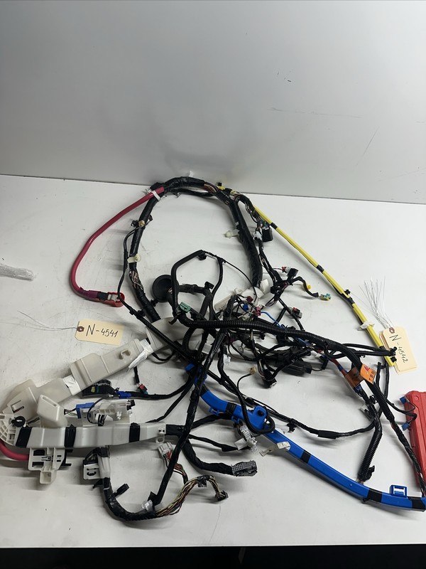 17-23 Electrical installation, main harness, left right TESLA MODEL 3 4541 M3