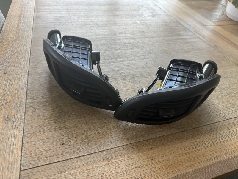 2010 - 2013 Kia Forte Air Vent Grille Nozzle Dashboard Hvac 2 vents