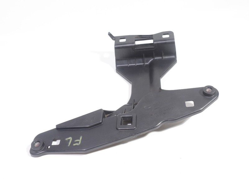 15-18 Porsche Macan Front LEFTHeadlight Bracket Support Mount 95B941121B OEM