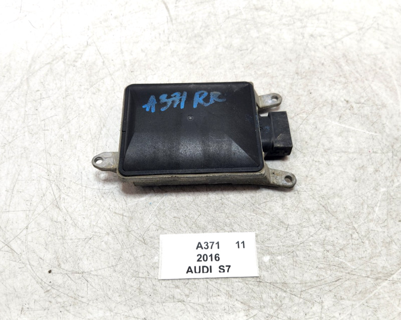 ✅12-18 OEM Audi S7 A7 S6 Rear Right Lane Change Blind Spot Assist Control Module