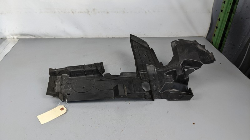 Radiator Right Side Cover Baffle 2020 Nissan Murano 21558-9UF0A 2018 2019 - 2022