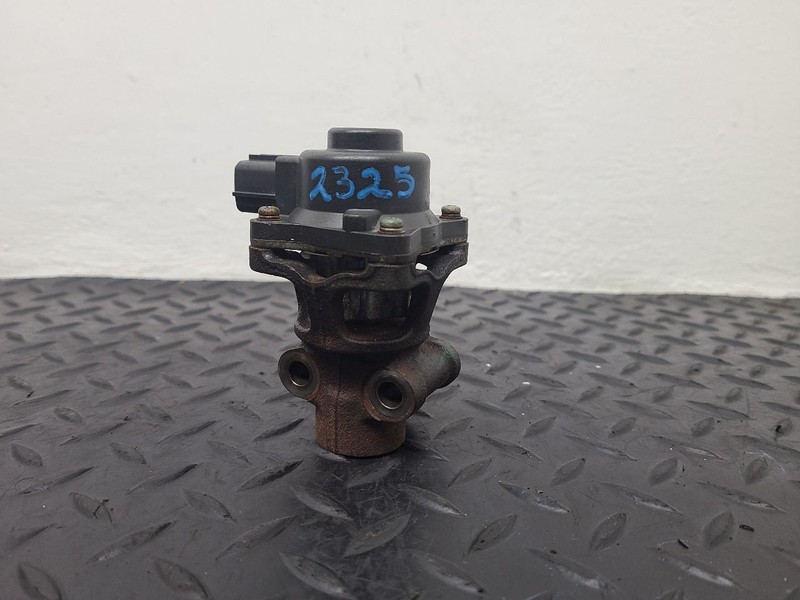 99-08 Suzuki Grand Vitara 2.7L EGR Valve Sensor Assembly OEM 18111-77E02