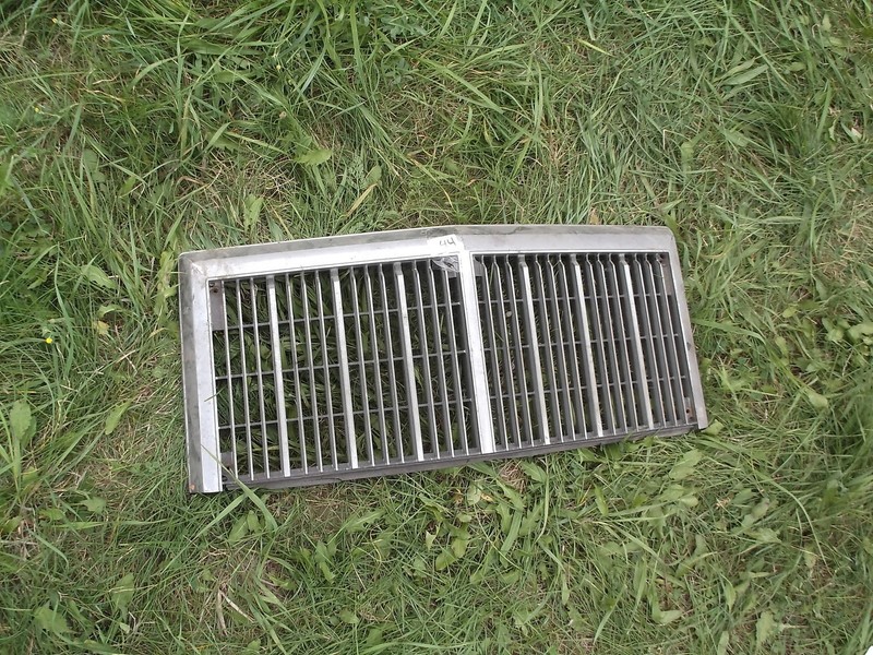 Ford E0WB-8150-AW Vintage Chrome Grille 1981 Mercury Cougar *FREE SHIPPING*