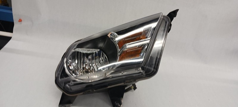 10-'12 FORD MUSTANG Right passenger headlight Headlamp halogen Base OEM