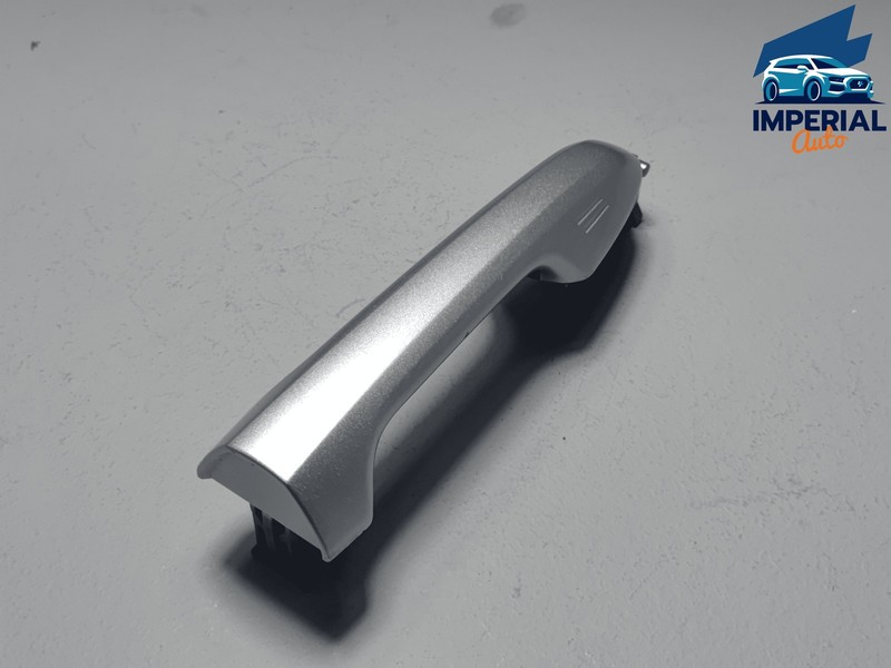 2017-2019 TOYOTA HIGHLANDER FRONT RIGHT PASSENGER SIDE DOOR HANDLE OUTER 1J9 OEM
