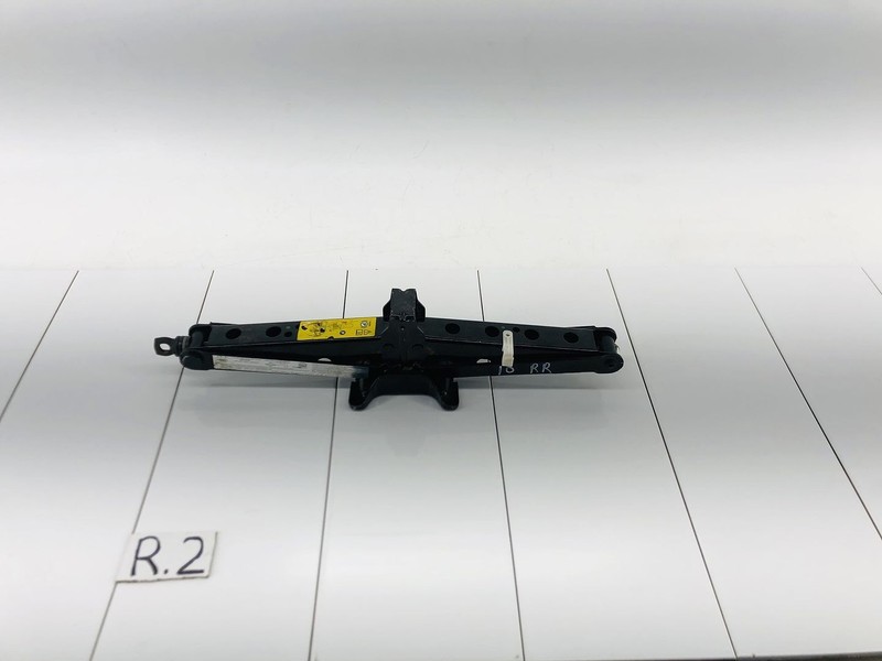 10-12 RANGE ROVER HSE REAR TRUNK COMPARTMENT JACK TOOL LIFT OEM