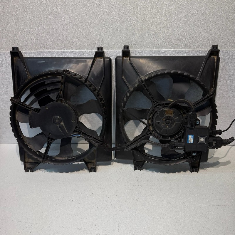 06-11 Kia SEDONA Driver Radiator Fan Motor Fan Assembly FULL SET OEM 25385-4D900