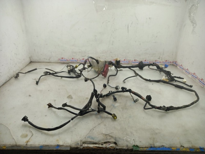 04 05 06 SCION XA WIRING HARNESS FUSE BOX 82741-52010