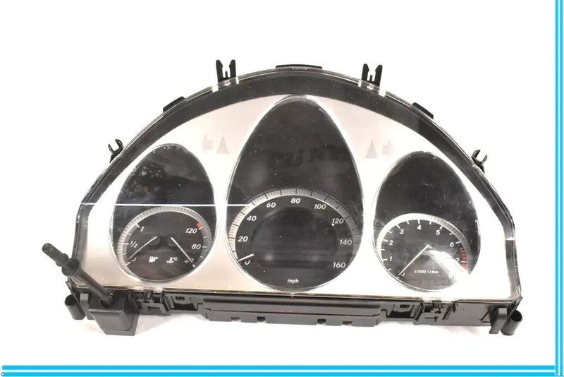 08-11 Mercedes W204 C300 Instrument Speedometer Gauge Cluster 2049003202 OEM