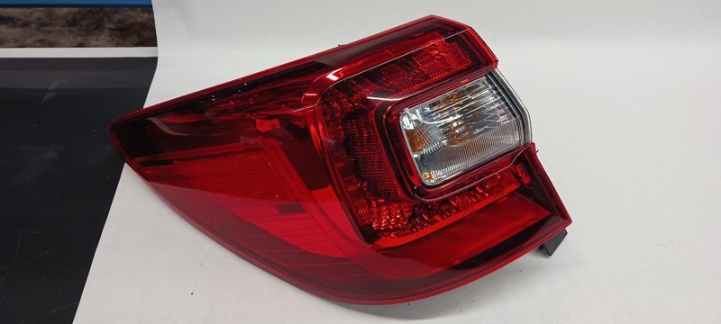 15-'19 SUBARU OUTBACK Left driver outer Taillight OEM Grade B
