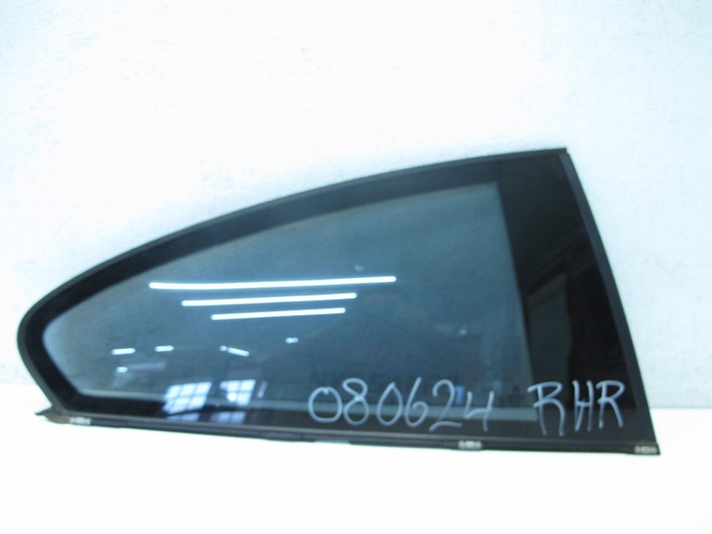 04-10 BMW E63 650i COUPE WINDOW GLASS QUARTER REAR RIGHT OEM 080624
