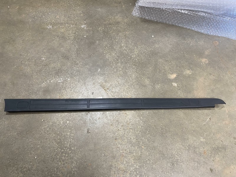 2014-2020 TOYOTA TUNDRA REAR BODY RIGHT SIDE SILL SCUFF PROTECTOR TRIM PANEL OEM