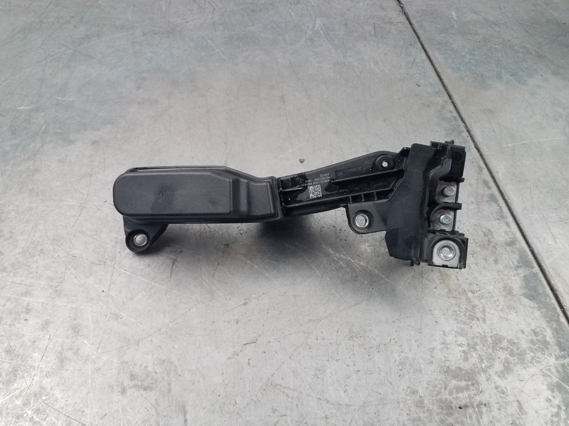 2022 BMW M5 F90 Battery Jump Start Terminal #7725 C4