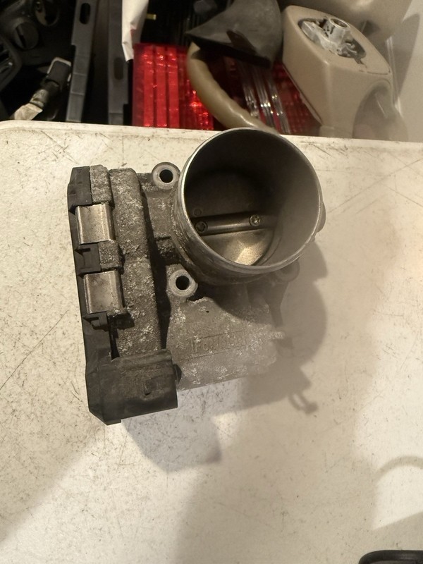 2011-2014 Ford Fiesta Throttle Body V48KT 1.6L