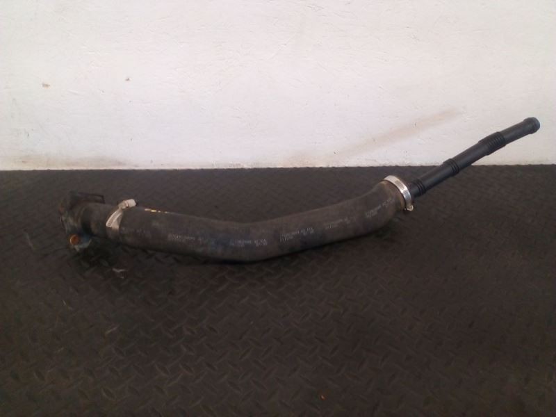 99-04 Chevrolet Silverado Fuel Filler Neck Pipe & Tube OEM 15198426
