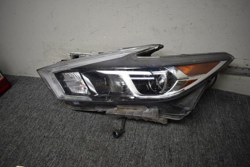 2016-2018 NISSAN ALTIMA HEADLIGHT LEFT SIDE FACTORY OEM