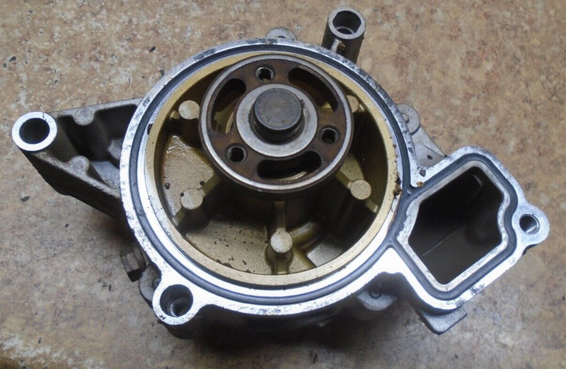 2005 Saturn Ion 2.2L 2.2 L Engine Water Pump Coolant Housing Motor 2004 2003