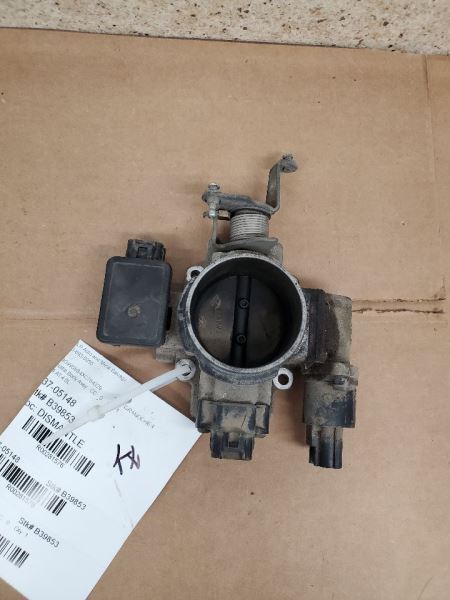 Throttle Body Throttle Valve Assembly 4.0L Fits 96-01 CHEROKEE 281576