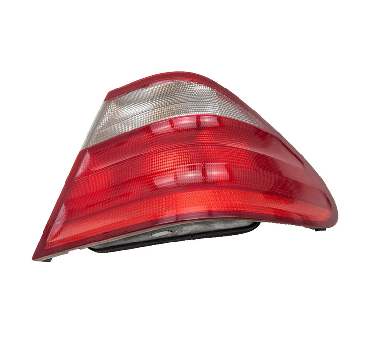 Passenger Tail Light 208 Type Convertible CLK320 Fits 98-03 MERCEDES CLK