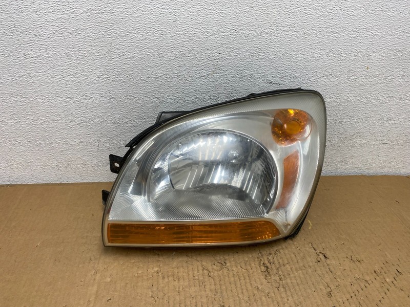 2005 to 2006 Kia Sportage Left Driver LH Halogen Headlight OEM AD1182 DW