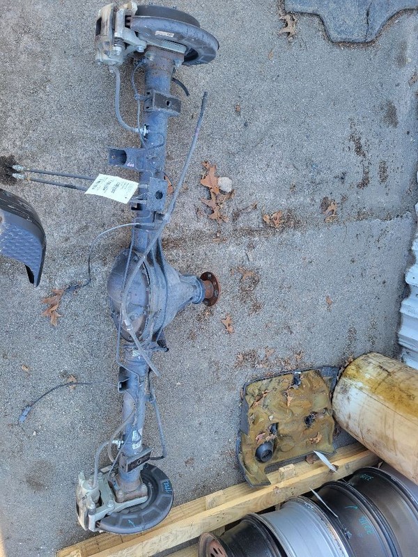 Rear Axle 4WD PRO-4X Fits 20-24 TITAN 26,000 Miles 1727645