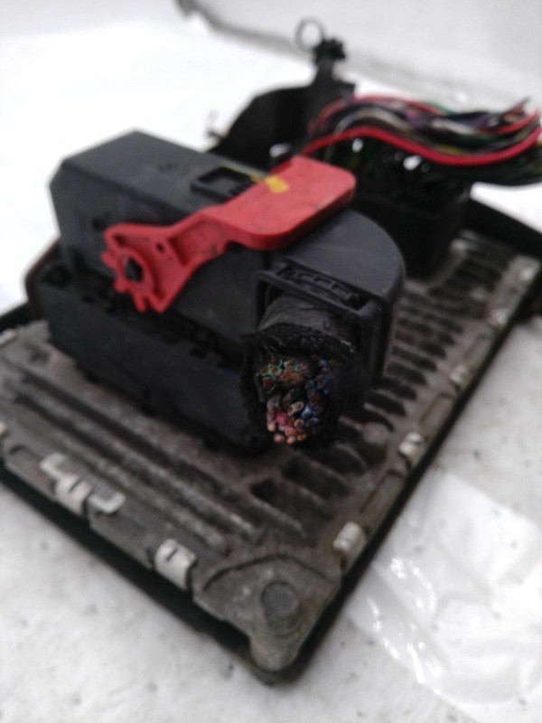 2013 Chrysler 200 Engine Control Module ECM 3.6L OEM 05150724AC Used