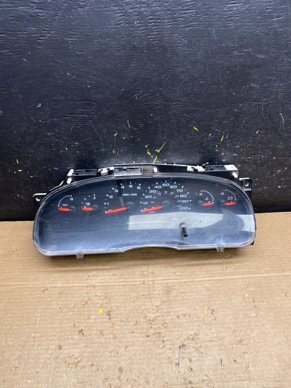 2006 Ford E350 Gauge Speedometer Cluster OEM W9696DG