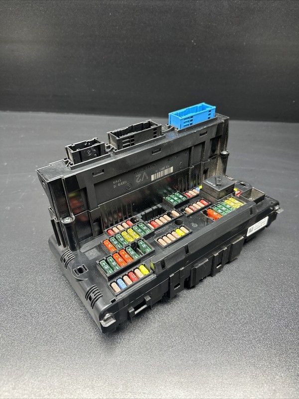 2011 - 2016 BMW M5 550i 535i 528i BCM Body Control Module Fuse Box OEM 9252815