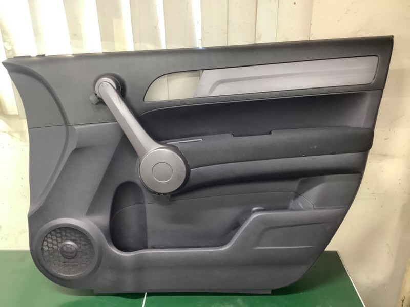 07-11 Honda CR-V Right Front dDoor Trim Panel Lining Black Gray Door Grip OEM