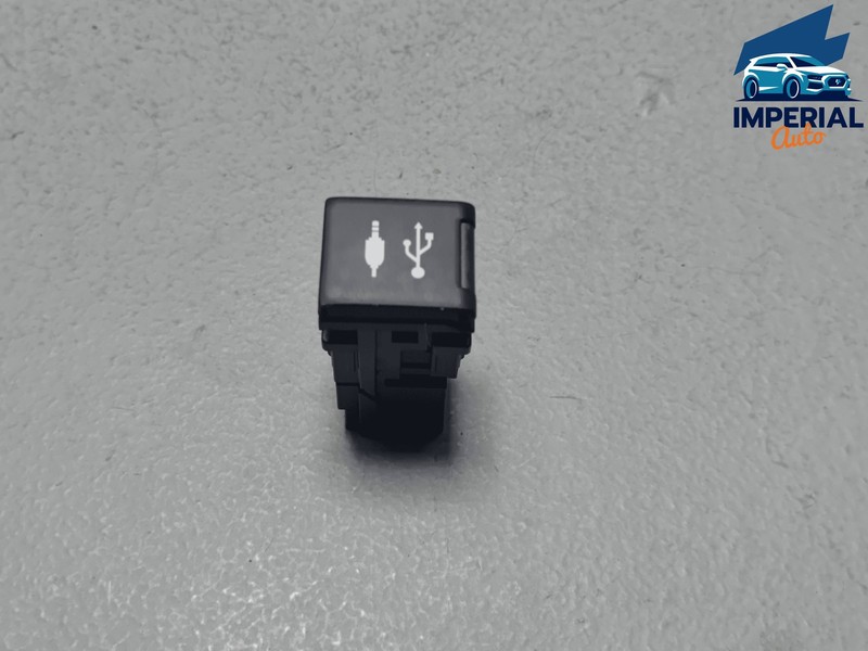 TOYOTA RAV4 CENTER CONSOLE USB PORT AUX AUXILIARY JACK ADAPTER OEM 2019-2020