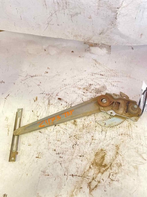 Front Door Regulator TOYOTA 4RUNNER Left 84 85 86 87 88 89