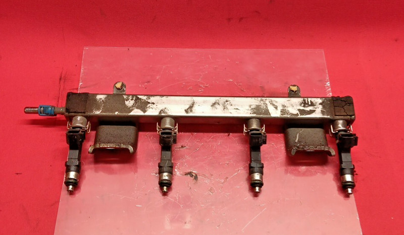 2011 2012 2013 Mazda Mazda6 i - 2.5L L4 Fuel Injector Ramp Rail w/ Injectors