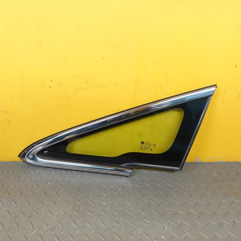 2017-2023 CHEVROLET BOLT EV LEFT WINDSHIELD GLASS PILLAR MOUNTED OEM 581602