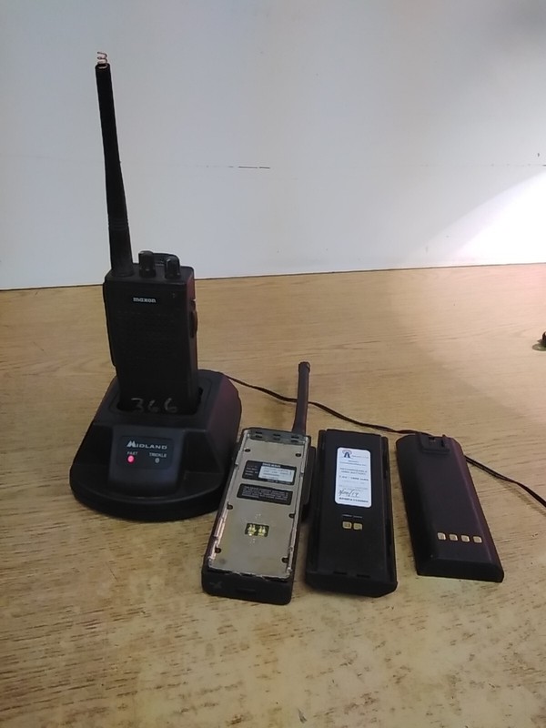 Lot Of 2 Midland Maxon SP-130V2 4-Channel Walkie Talkie's W/ 1 ACC 470 Dual Slot