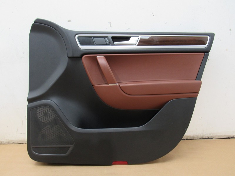 Volkswagen Touareg 2015 Front Right Passenger Door Cover Trim Panel 11-17 ;#4