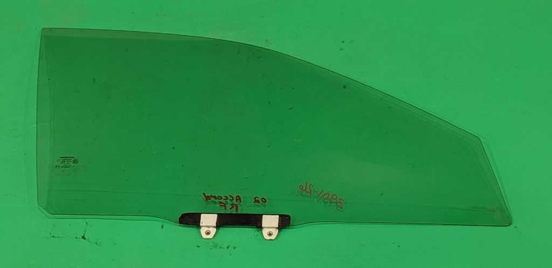 98 99 00 01 02 ACCORD SDN PASSENGER RIGHT FRONT WINDOW DOOR GLASS OEM 3901-26