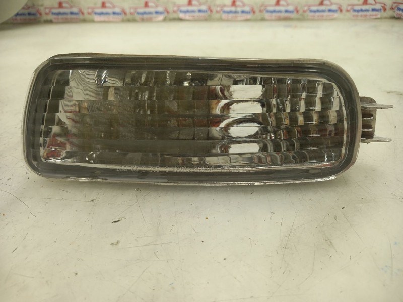 01-04 TOYOTA TACOMA TRD SR5 DRIVER LEFT BUMPER PARK LIGHT TURN SIGNAL