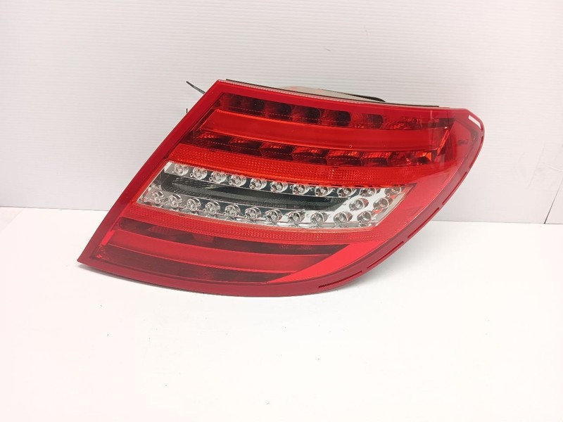 2012-2014 Mercedes Coupe C250 C350 Right Tail Light Oem 2049060703