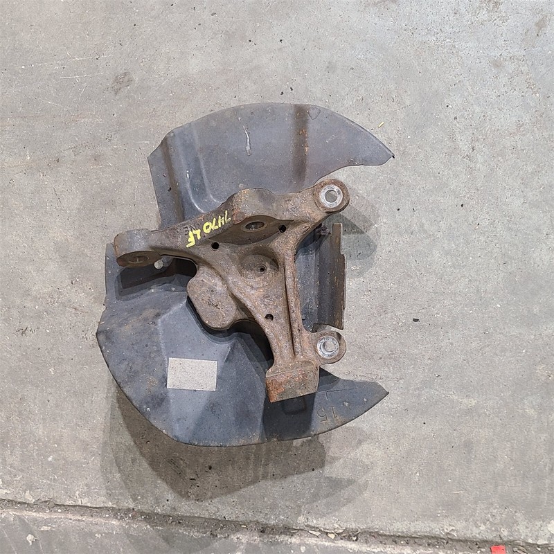 99-05 Mazda Miata Mx5 Driver Front Spindle Hub Lh Aa7470