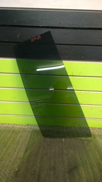 05 NISSAN XTERRA PASSENGER RIGHT REAR VENT GLASS OEM 1319-29