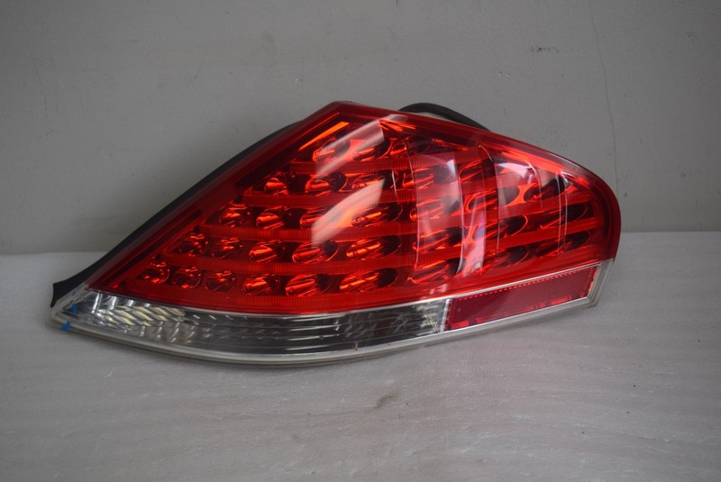 2004-2008 BMW 3 SERIES E63 E64 Light Chest Lamp Tailgate Rear Left N / S